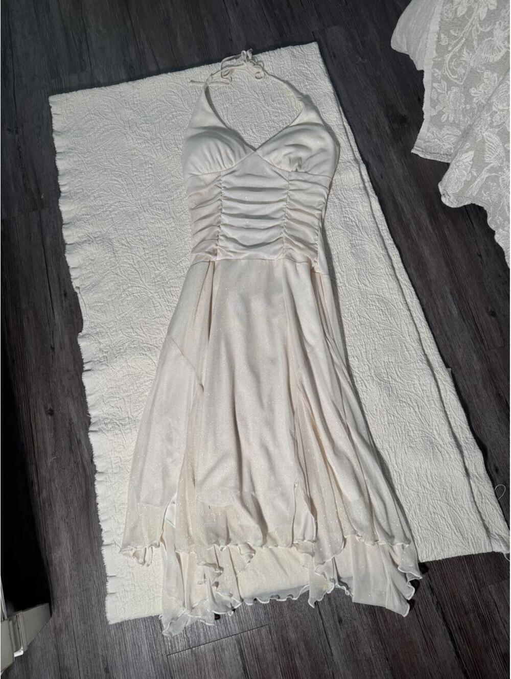 Speechless Women's Cream and White Dress